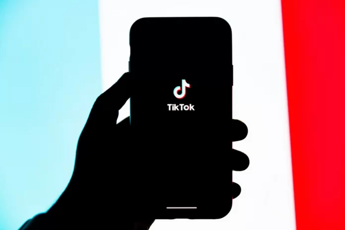 How to add photos in TikTok