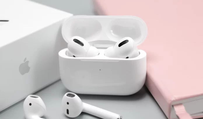 What does it mean when AirPods are flashing red