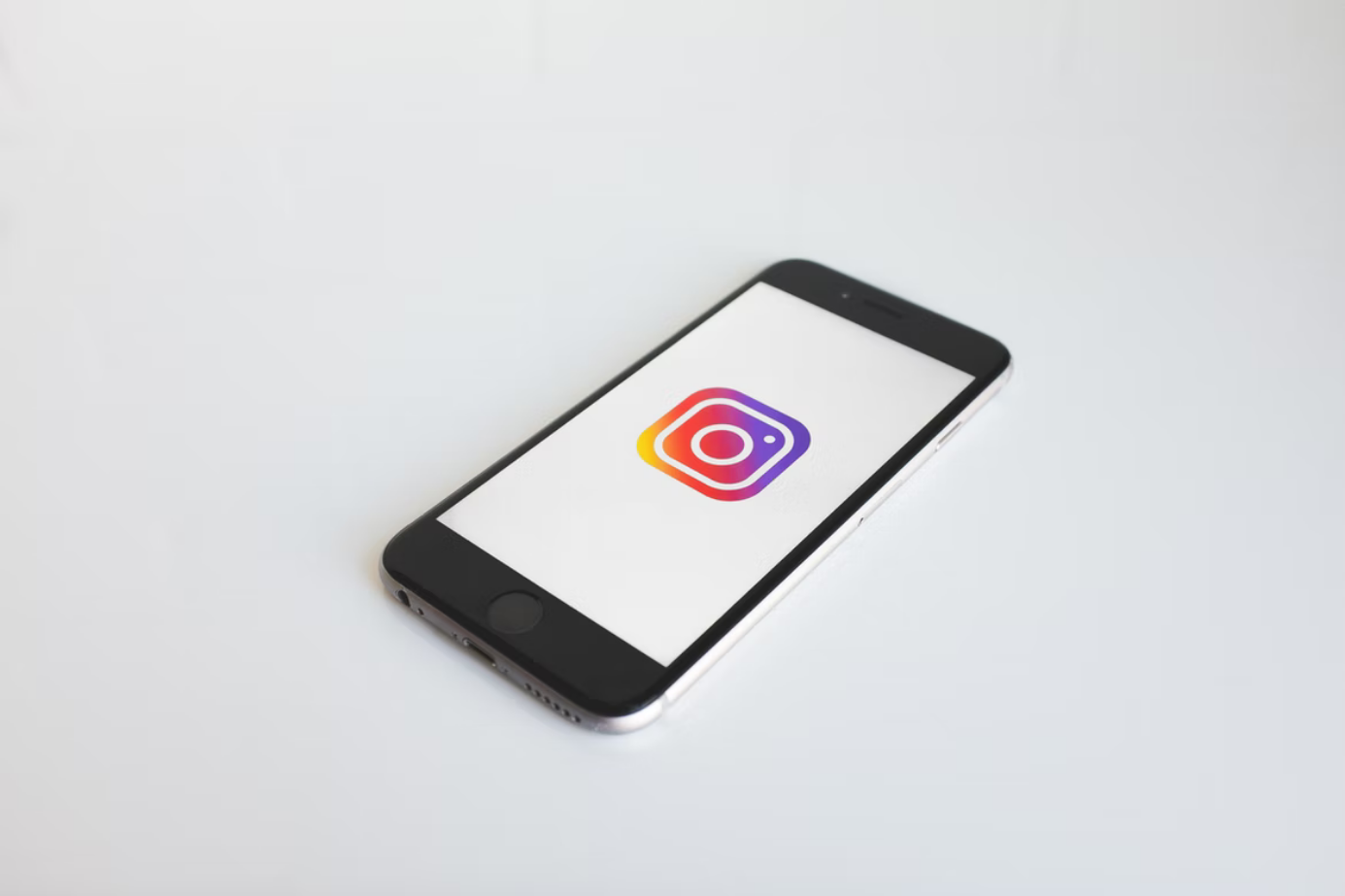 How to share a post to your Instagram Story